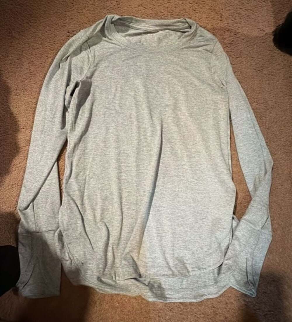 Athleta Long Sleeve Athletic Performance Crewneck Shirt with Thumbholes